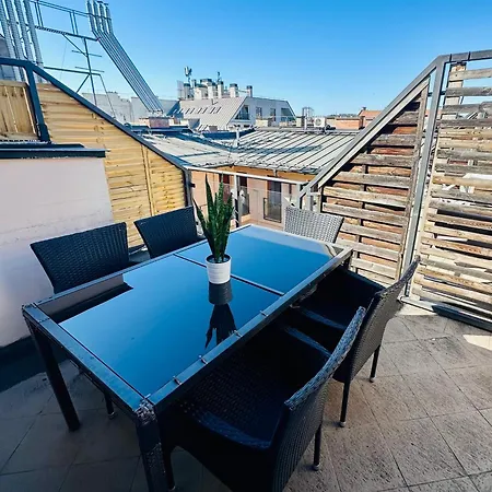 Loft With Rooftop And Free Parking In Garage 公寓
