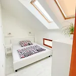 Loft With Rooftop And Free Parking In Garage * Boedapest