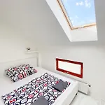 Loft With Rooftop And Free Parking In Garage Boedapest